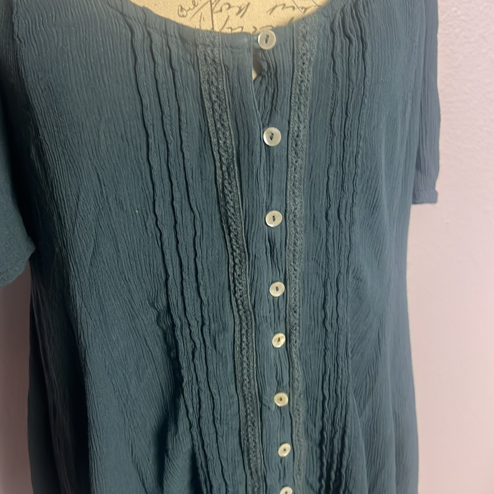Flowy Off Shoulder Top - Picture 3 of 7